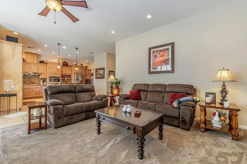 39748 Golfers Drive, Palmdale, California 93551 home-pic-21