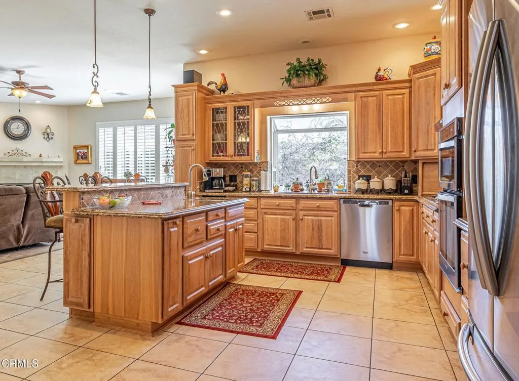 39748 Golfers Drive, Palmdale, California 93551 home-pic-16