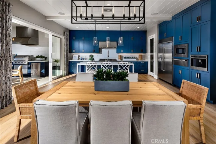 Dining Room & Kitchen