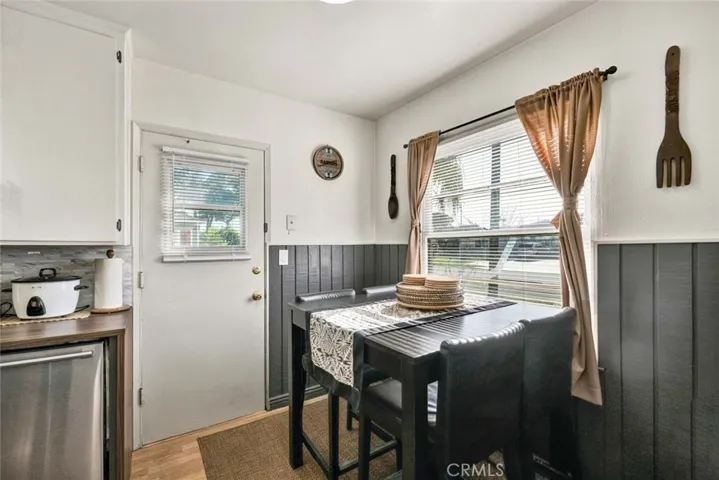 Dining area in the Kitchen