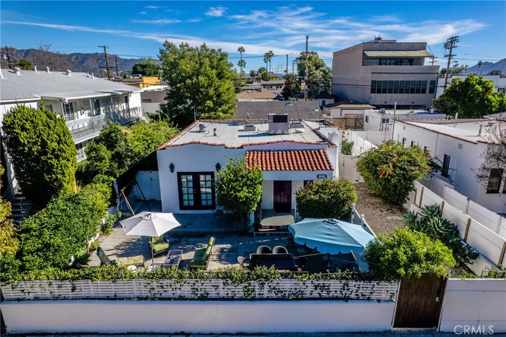 5516 Willowcrest, North Hollywood, California 91601 home-pic-1
