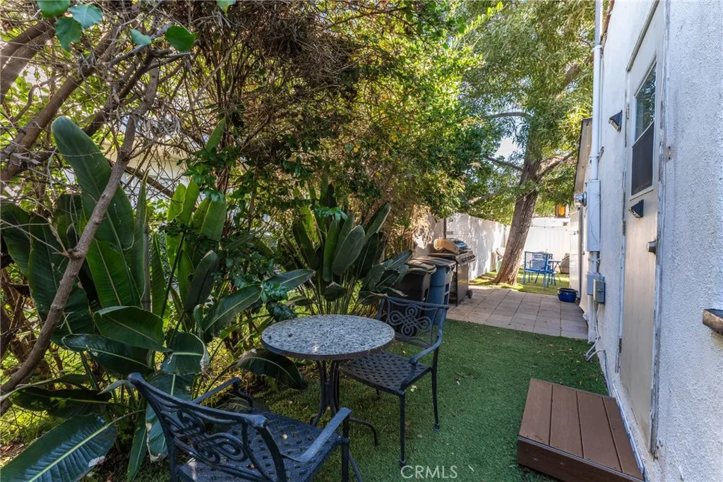 5516 Willowcrest, North Hollywood, California 91601 home-pic-37