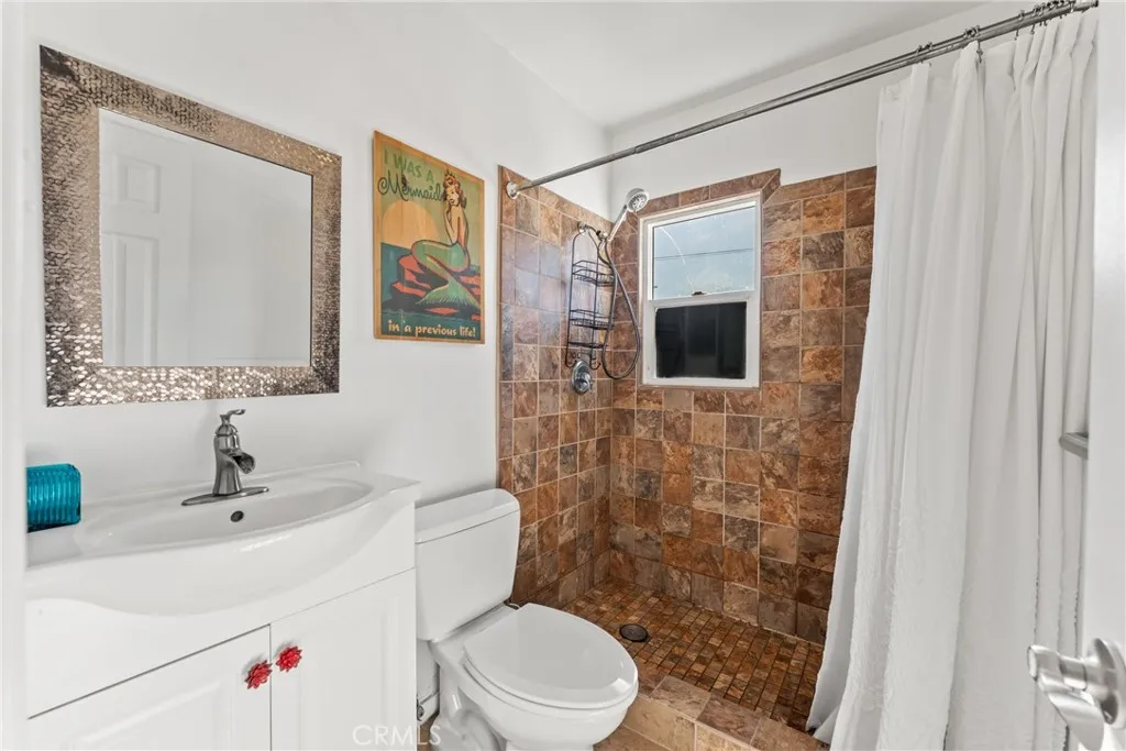 5516 Willowcrest, North Hollywood, California 91601 home-pic-18