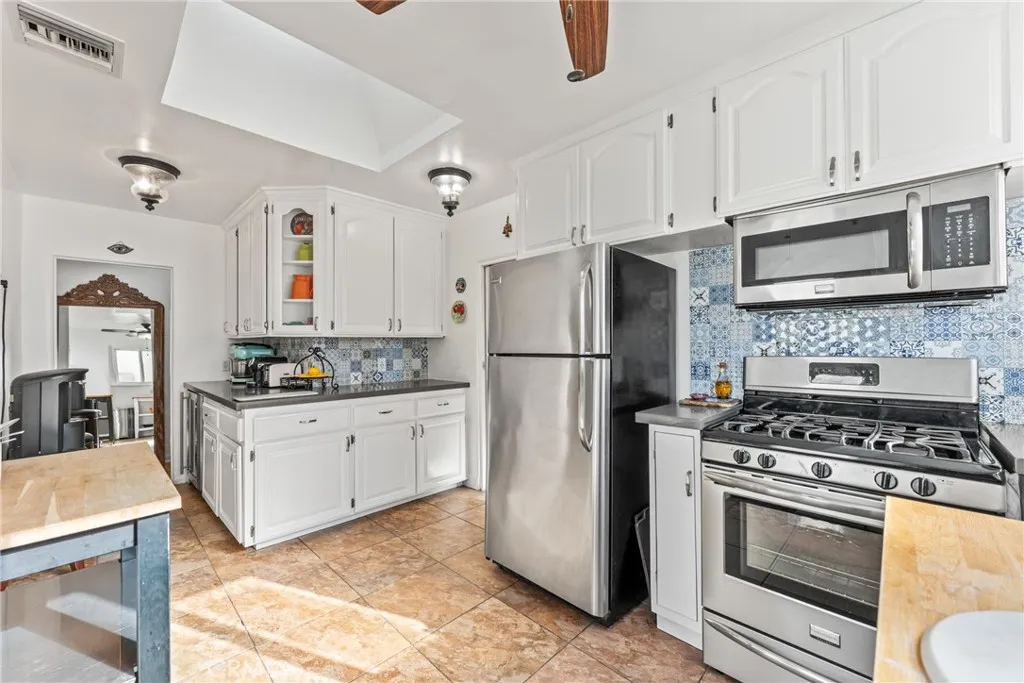 5516 Willowcrest, North Hollywood, California 91601 home-pic-13