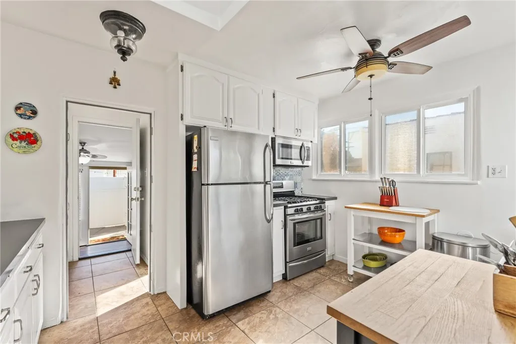 5516 Willowcrest, North Hollywood, California 91601 home-pic-14