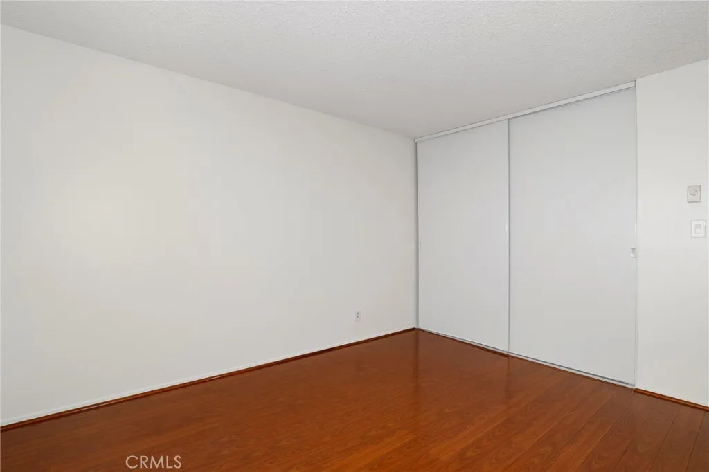 5403 Newcastle Avenue 28, Encino, California 91316 home-pic-12