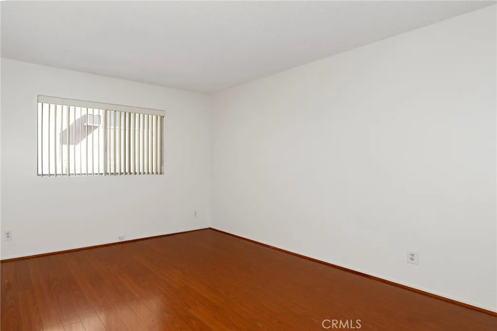 5403 Newcastle Avenue 28, Encino, California 91316 home-pic-11
