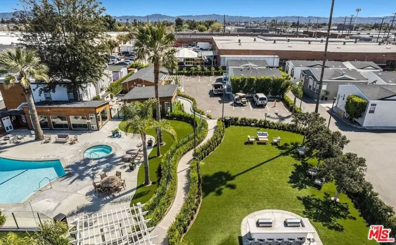 8250 Lankershim Boulevard 130, North Hollywood, California 91605