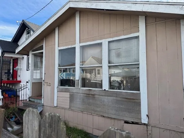 530 4th St, Richmond, California 94801 home-pic-2