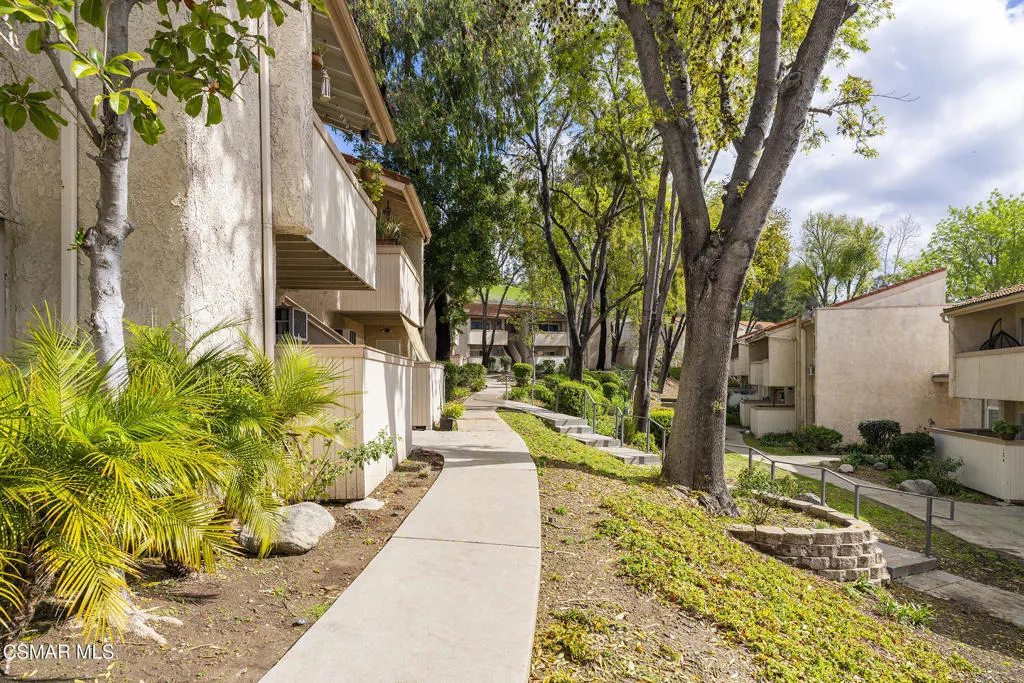 28915 Thousand Oaks Boulevard 198, Agoura Hills, California 91301 home-pic-32