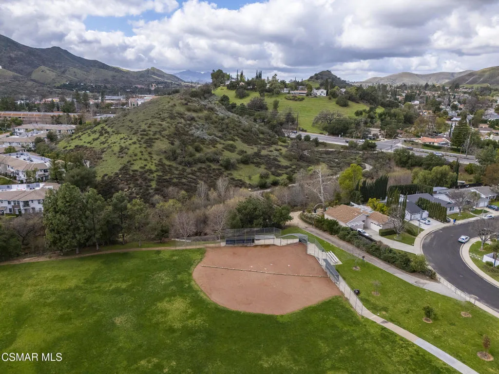 28915 Thousand Oaks Boulevard 198, Agoura Hills, California 91301 home-pic-47