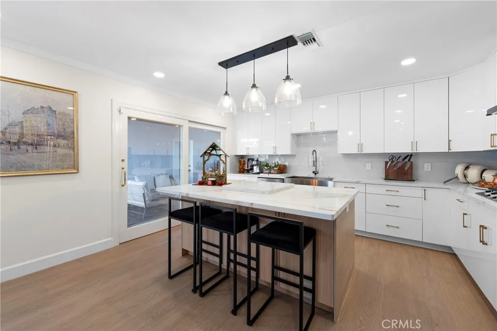 2101 N Westwood Avenue, Santa Ana, California 92706 home-pic-12