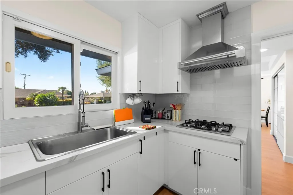 2101 N Westwood Avenue, Santa Ana, California 92706 home-pic-29