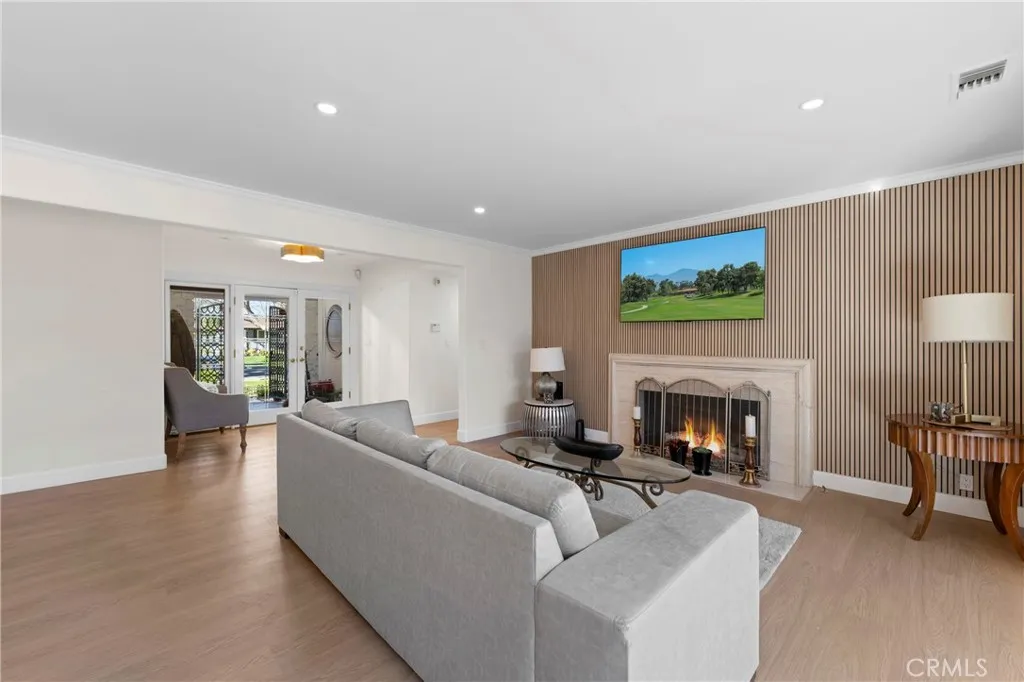 2101 N Westwood Avenue, Santa Ana, California 92706 home-pic-7