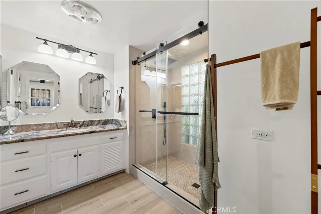 2101 N Westwood Avenue, Santa Ana, California 92706 home-pic-18
