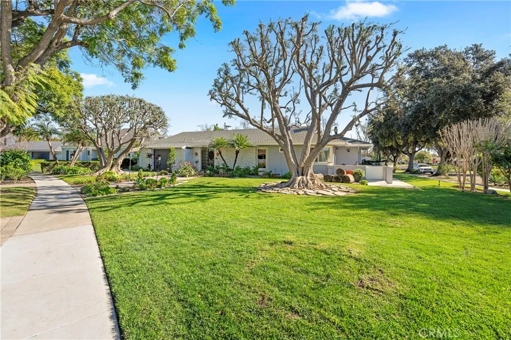 2101 N Westwood Avenue, Santa Ana, California 92706 home-pic-2