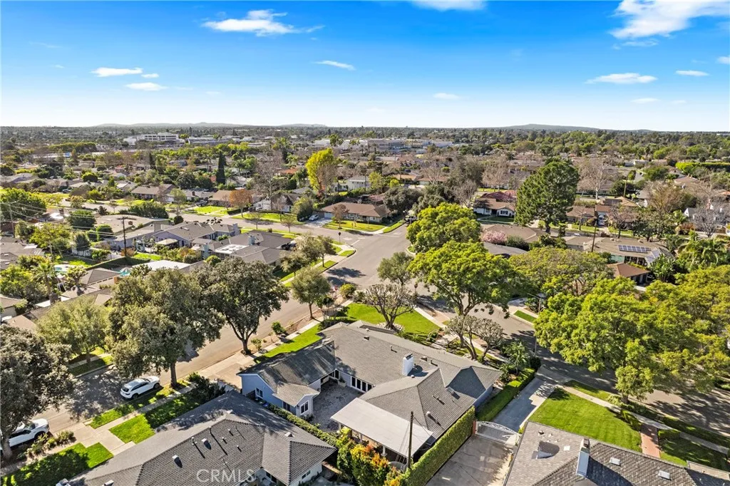 2101 N Westwood Avenue, Santa Ana, California 92706 home-pic-43