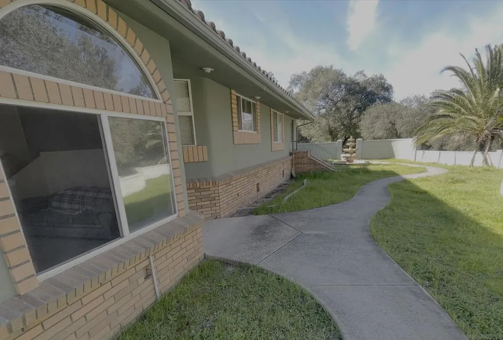 32906 Rincon Rancho Rd, Pauma Valley, California 92061 home-pic-4