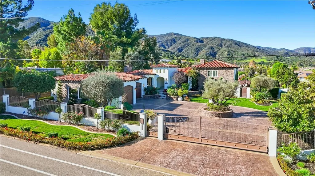 4034 Crown Ranch, Corona, California 92881 home-pic-1