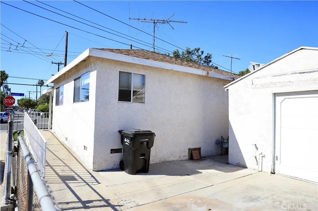 13942 Anderson, Paramount, California 90723 home-pic-4