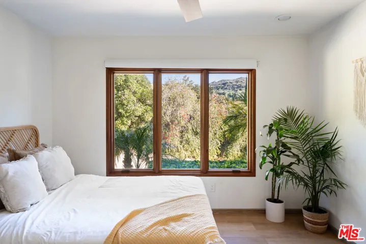24537 Dry Canyon Cold Creek Road, Calabasas, California 91302