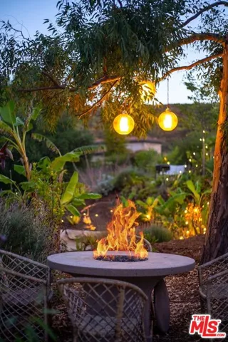 24537 Dry Canyon Cold Creek Road, Calabasas, California 91302