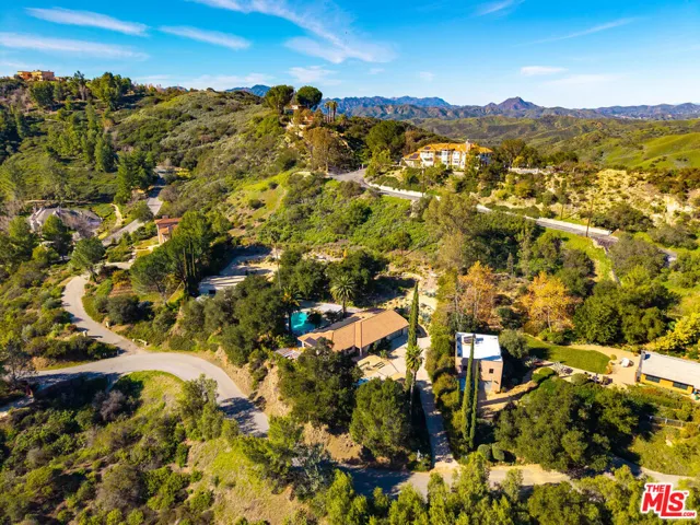 24537 Dry Canyon Cold Creek Road, Calabasas, California 91302