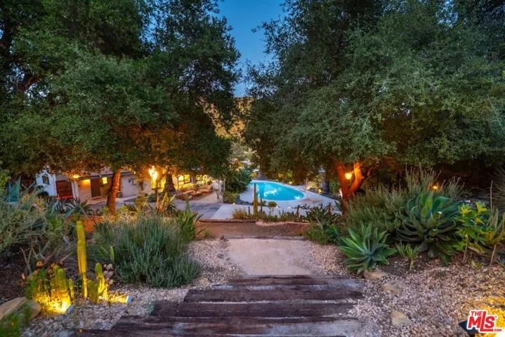 24537 Dry Canyon Cold Creek Road, Calabasas, California 91302
