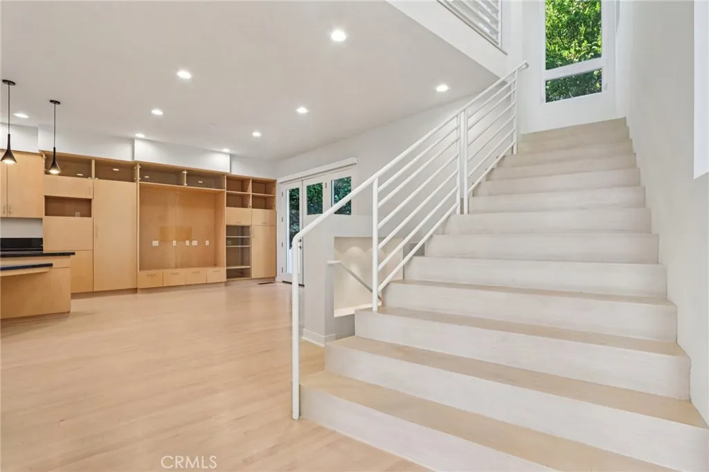 13424 Contour, Sherman Oaks, California 91423 home-pic-28