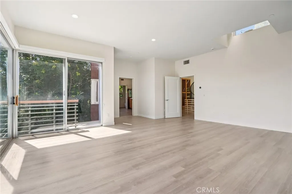 13424 Contour, Sherman Oaks, California 91423 home-pic-47