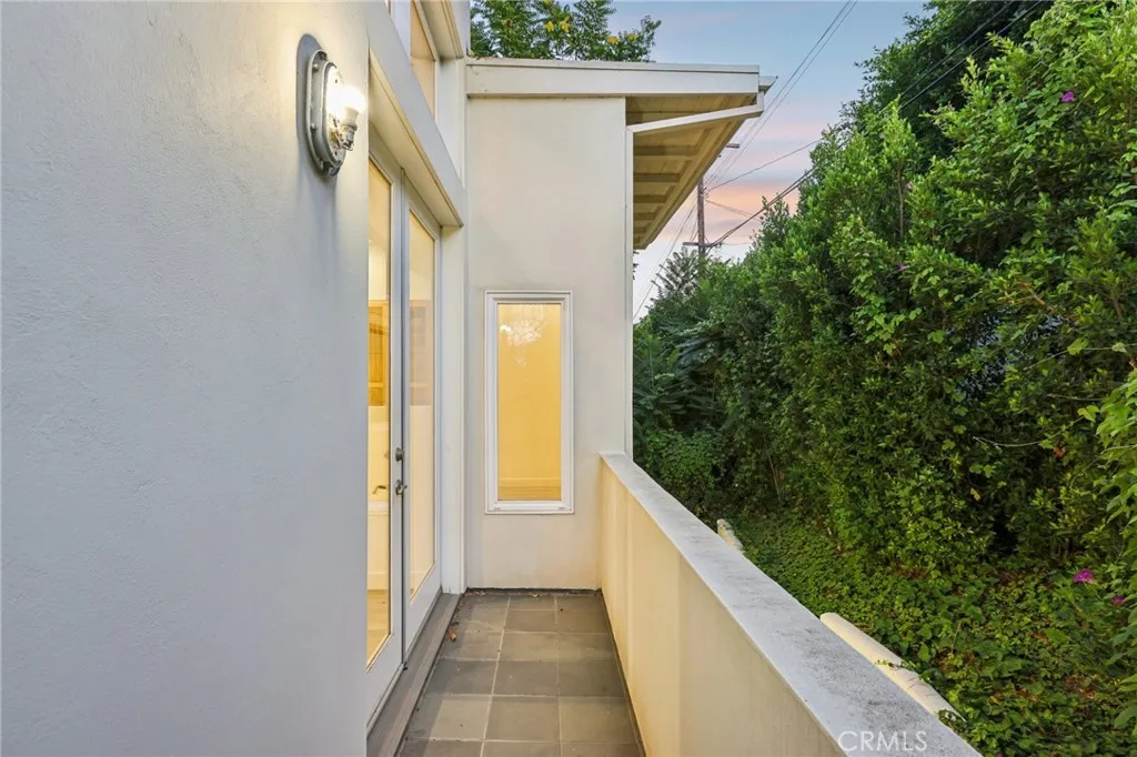 13424 Contour, Sherman Oaks, California 91423 home-pic-11