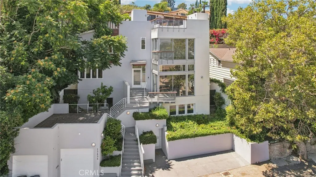 13424 Contour, Sherman Oaks, California 91423 home-pic-56