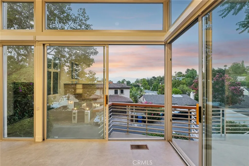 13424 Contour, Sherman Oaks, California 91423 home-pic-7