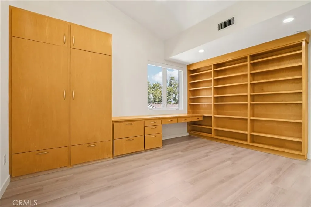 13424 Contour, Sherman Oaks, California 91423 home-pic-44