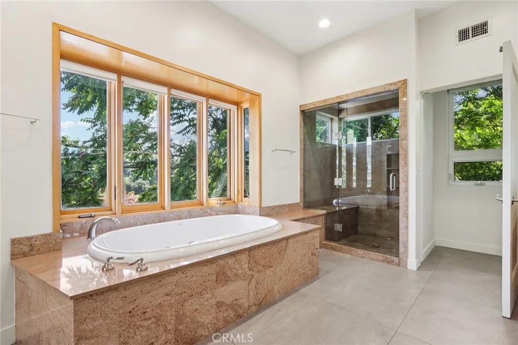 13424 Contour, Sherman Oaks, California 91423 home-pic-49