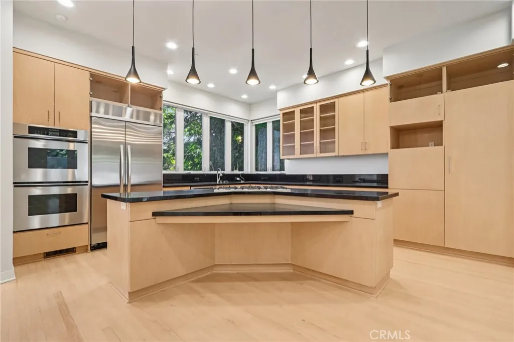 13424 Contour, Sherman Oaks, California 91423 home-pic-25