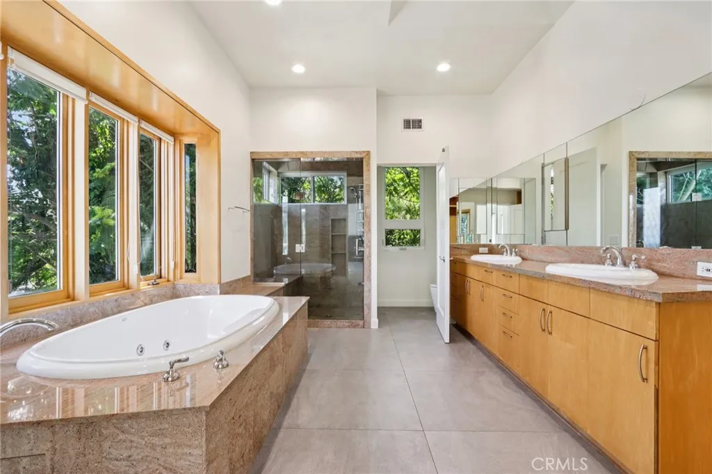 13424 Contour, Sherman Oaks, California 91423 home-pic-48
