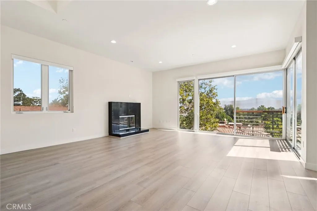 13424 Contour, Sherman Oaks, California 91423 home-pic-45