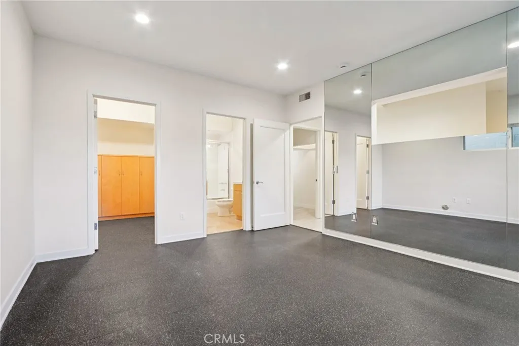 13424 Contour, Sherman Oaks, California 91423 home-pic-31