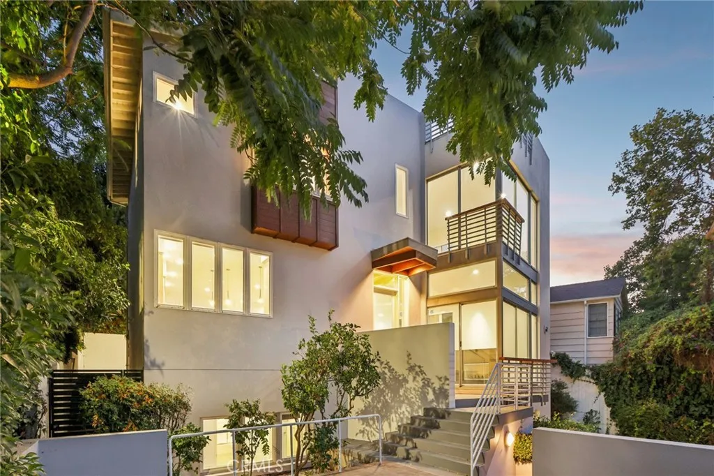 13424 Contour, Sherman Oaks, California 91423 home-pic-5