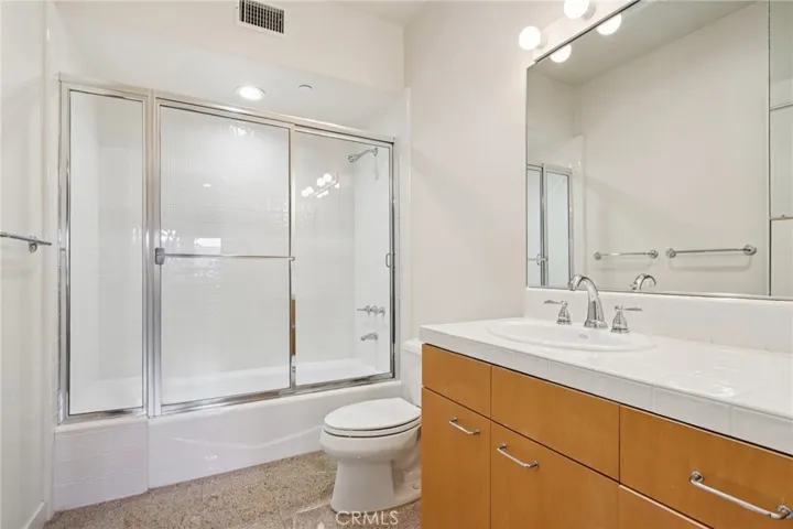 13424 Contour, Sherman Oaks, California 91423