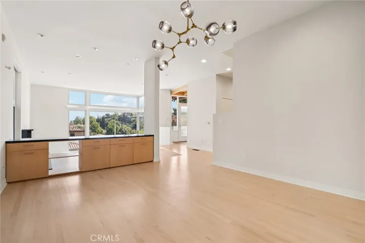 13424 Contour, Sherman Oaks, California 91423
