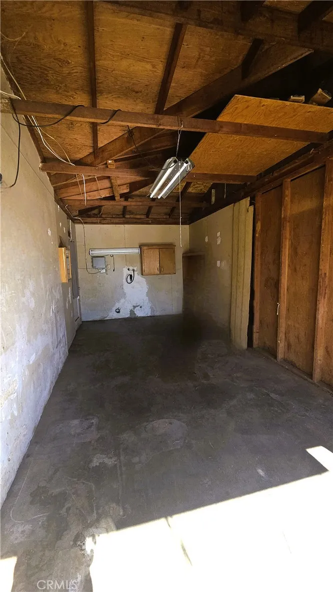 38992 Vineland, Cherry Valley, California 92223 home-pic-17