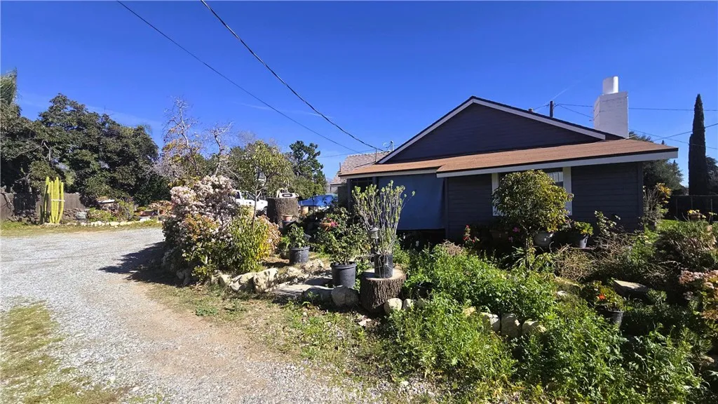 38992 Vineland, Cherry Valley, California 92223 home-pic-20