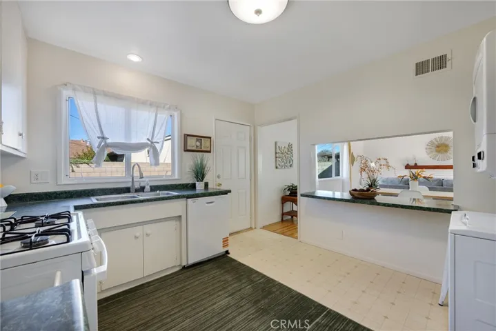 1343 W Oak, Fullerton, California 92833