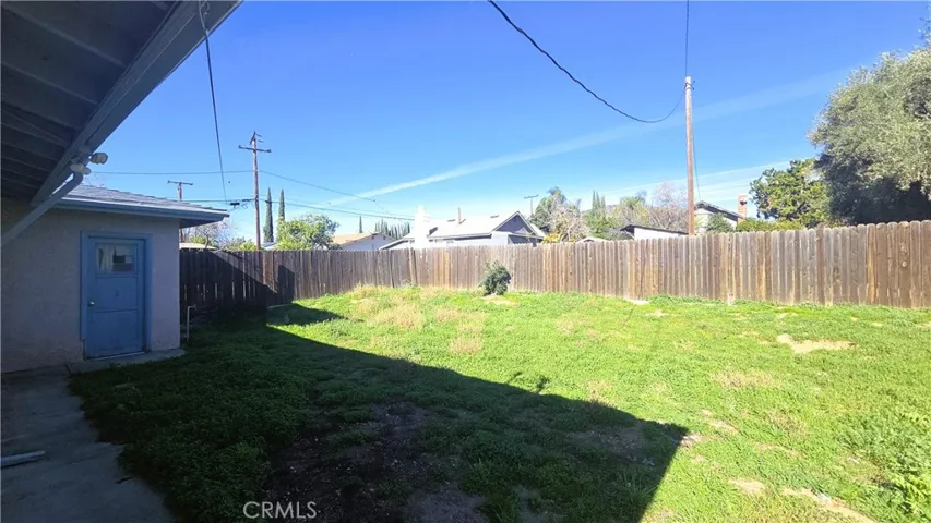 38994 VINELAND - BACK YARD