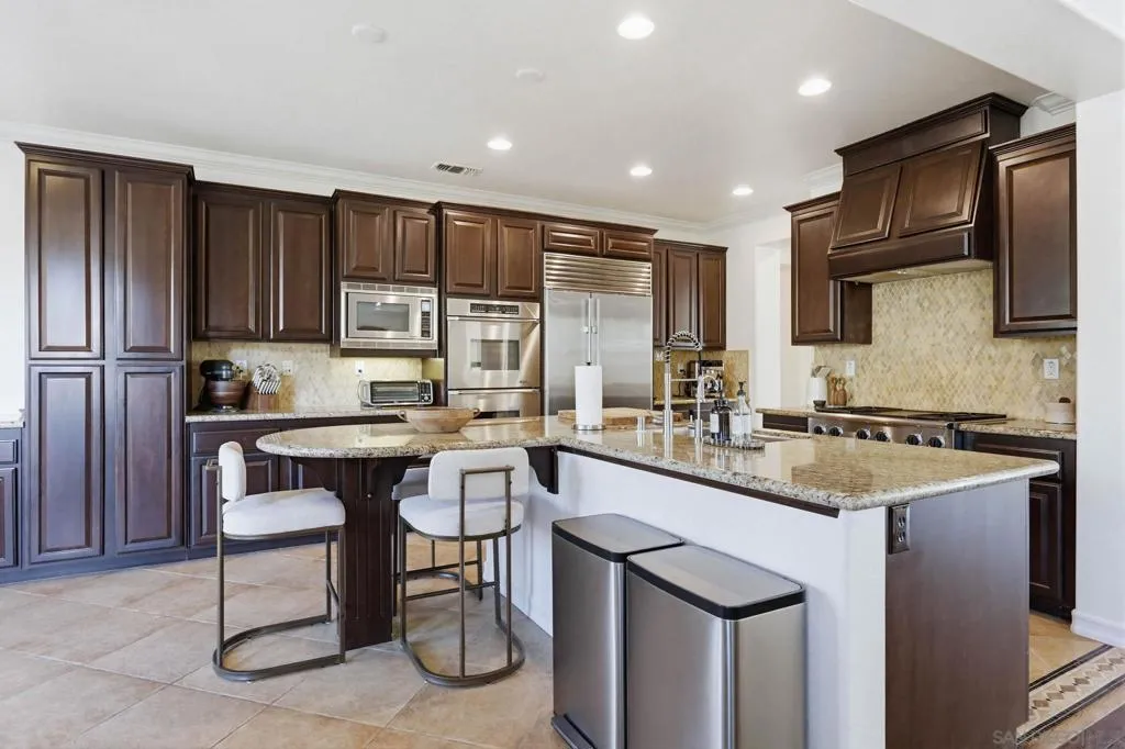 840 Genoa Way, San Marcos, California 92078 home-pic-9