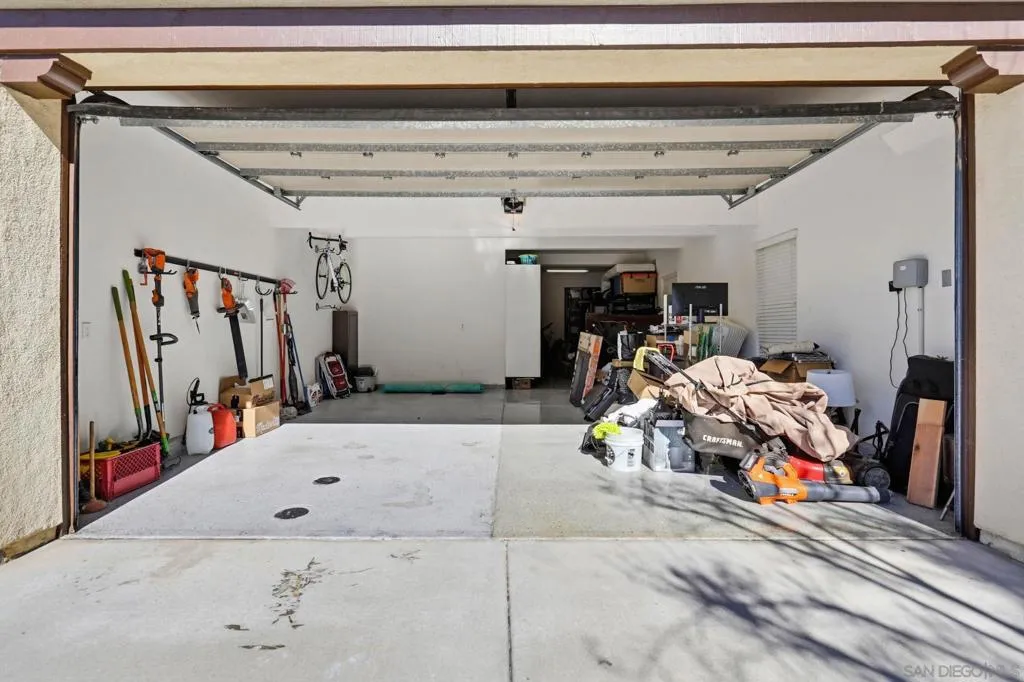 840 Genoa Way, San Marcos, California 92078 home-pic-34