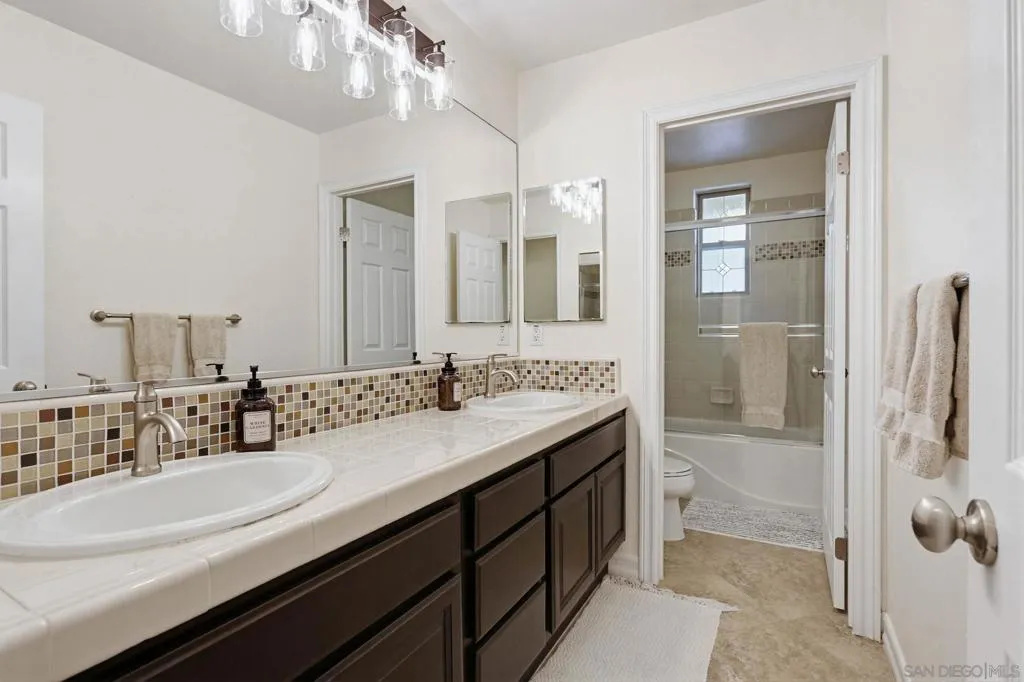 840 Genoa Way, San Marcos, California 92078 home-pic-27