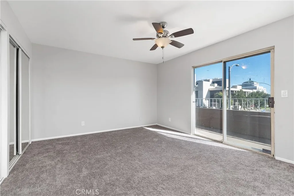 941 Elm 16, Long Beach, California 90813 home-pic-22